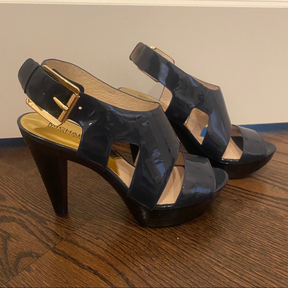 MICHAEL Michael Kors Buckle Heels. Size 9. Navy.